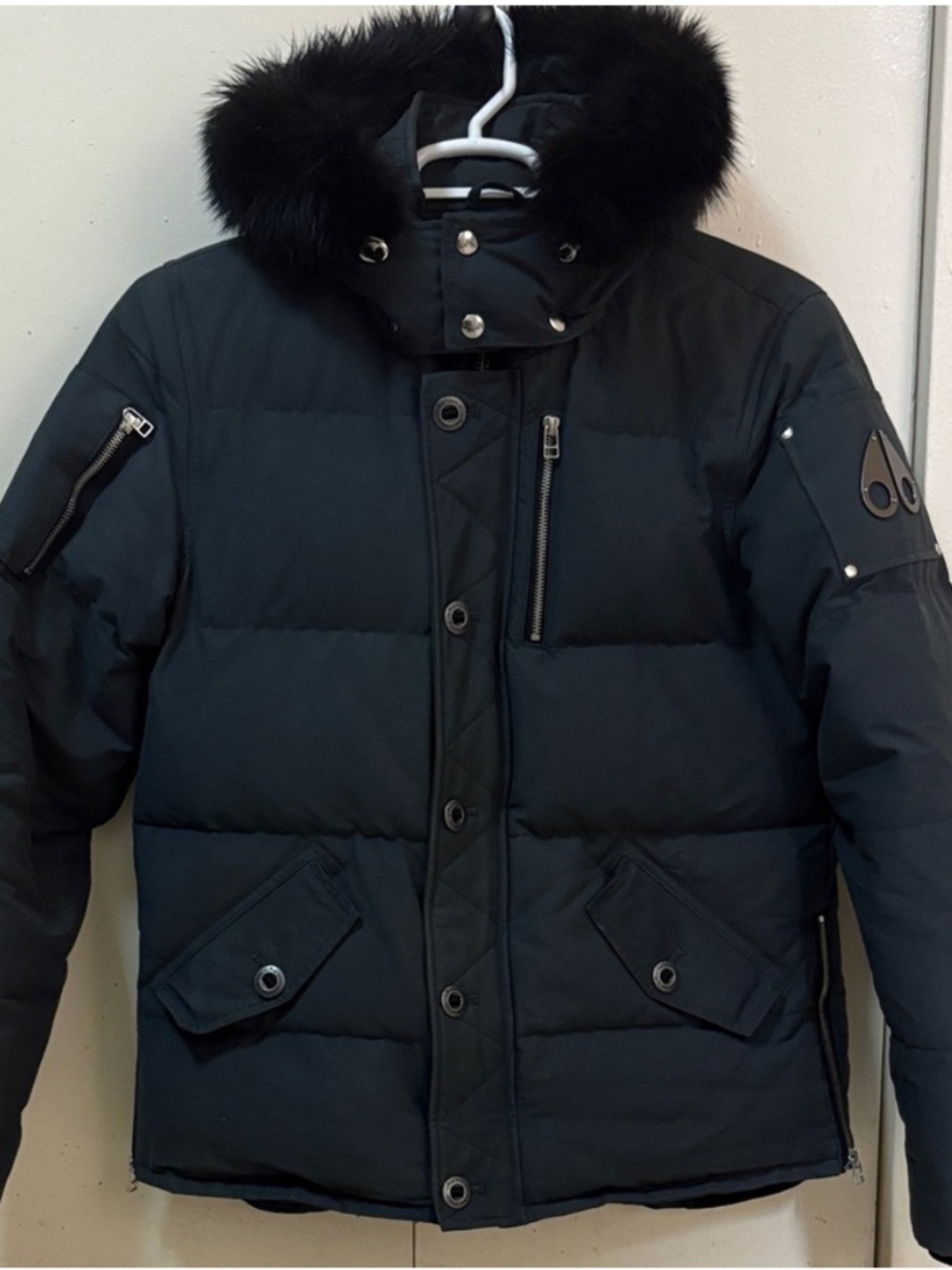 MOOSE KNUCKLES Men's Black Puffer Jacket with Fur Hood Size M